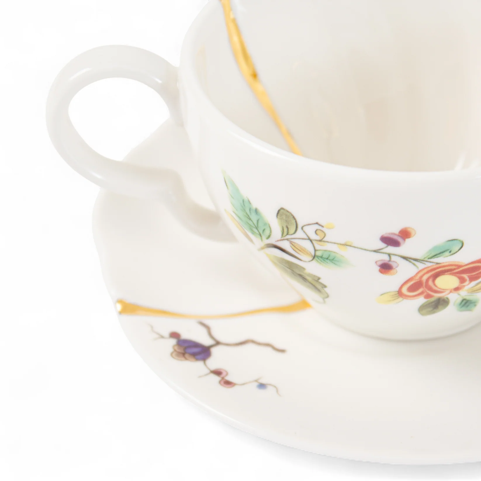 arbatos puodelis su lėkštute "kintsugi" arbatos puodelis su lėkštute "kintsugi"