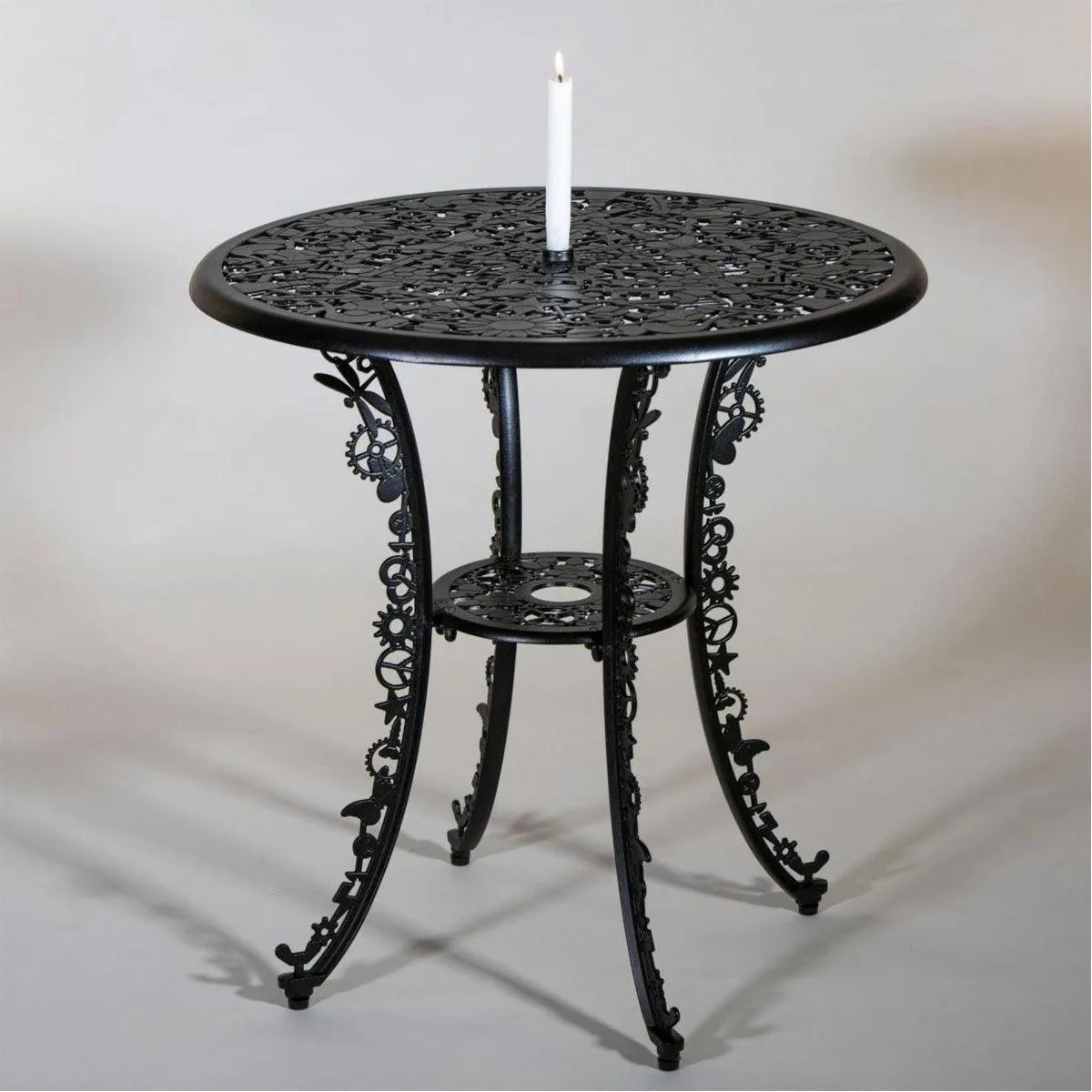 seletti apvalus lauko staliukas "industry" seletti apvalus lauko staliukas "industry"