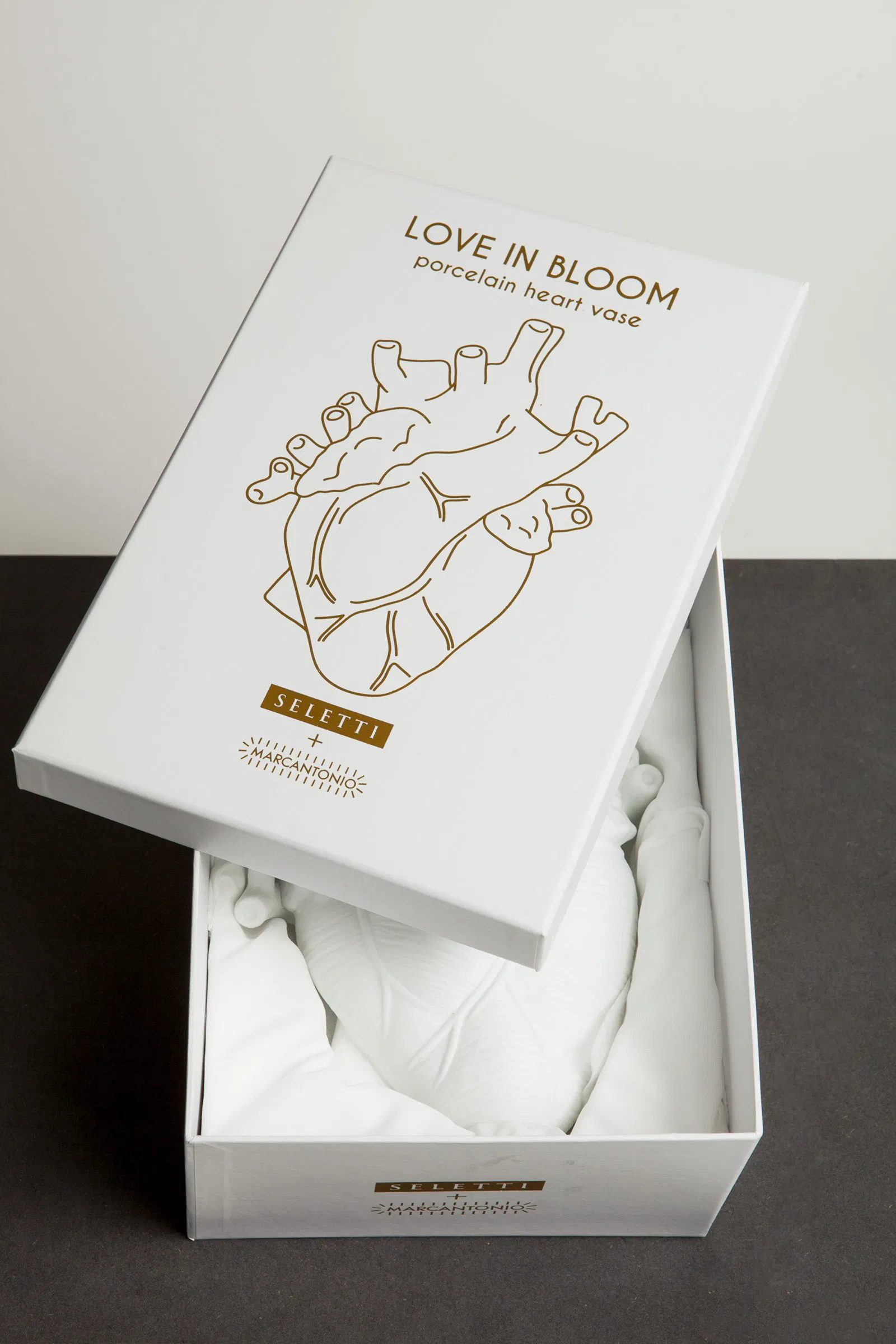 seletti porcelianinė vaza "love in bloom" seletti porcelianinė vaza "love in bloom"
