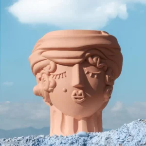 magna graecia vase woman 1 1200x
